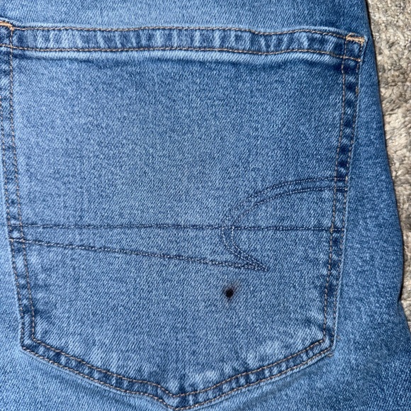 American Eagle Outfitters high waisted Jeans - Picture 5 of 5